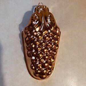 Copper Color Aluminum Grapes Design Jello Mold Wall Hanging Farmhouse Décor 4Cup